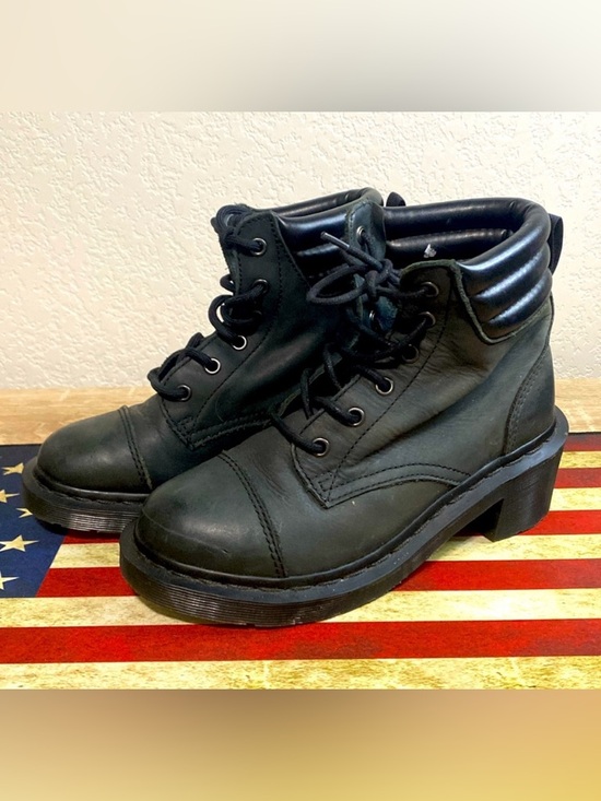 Dr. Martens Shoes - Dr Martens Alexandra 6-Eye Ankle Boots Womens Size 6 Black Leather Padded Collar